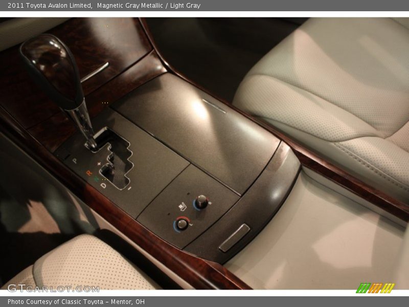 Magnetic Gray Metallic / Light Gray 2011 Toyota Avalon Limited