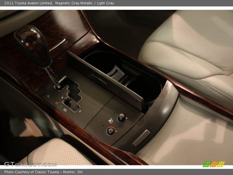 Magnetic Gray Metallic / Light Gray 2011 Toyota Avalon Limited