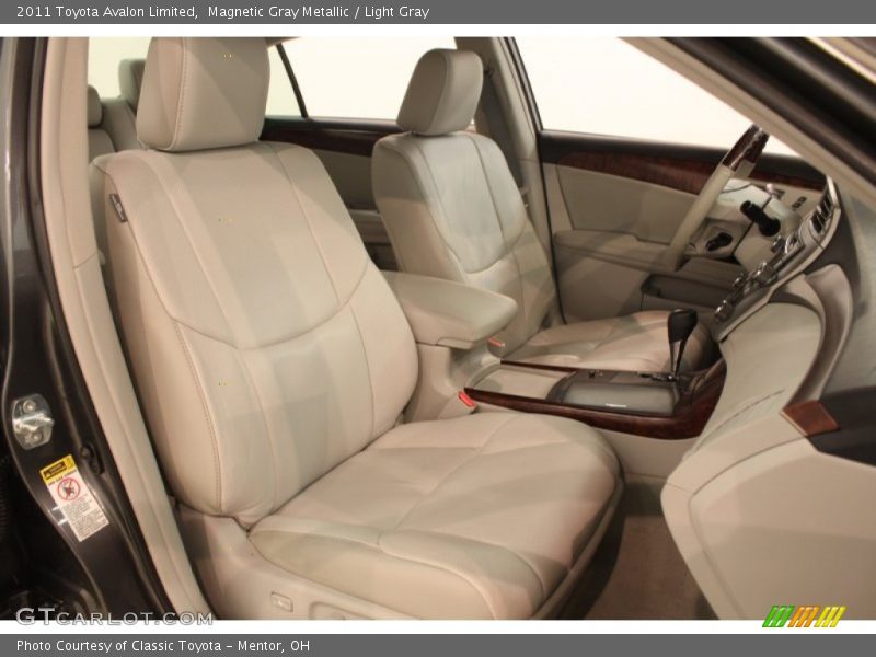 Magnetic Gray Metallic / Light Gray 2011 Toyota Avalon Limited