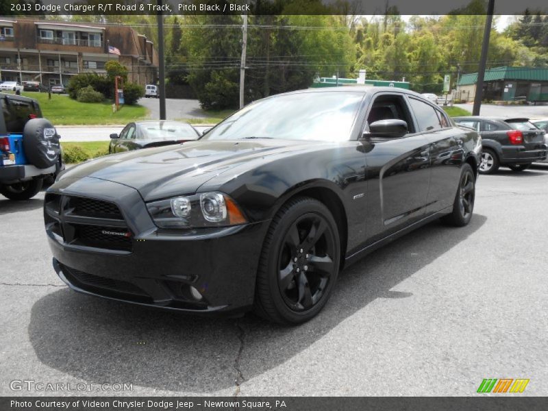 Front 3/4 View of 2013 Charger R/T Road & Track