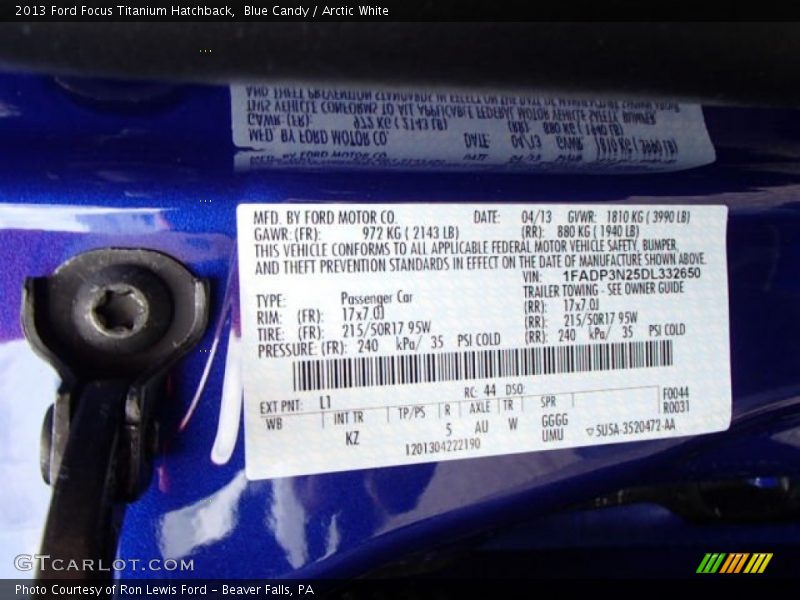 Blue Candy / Arctic White 2013 Ford Focus Titanium Hatchback