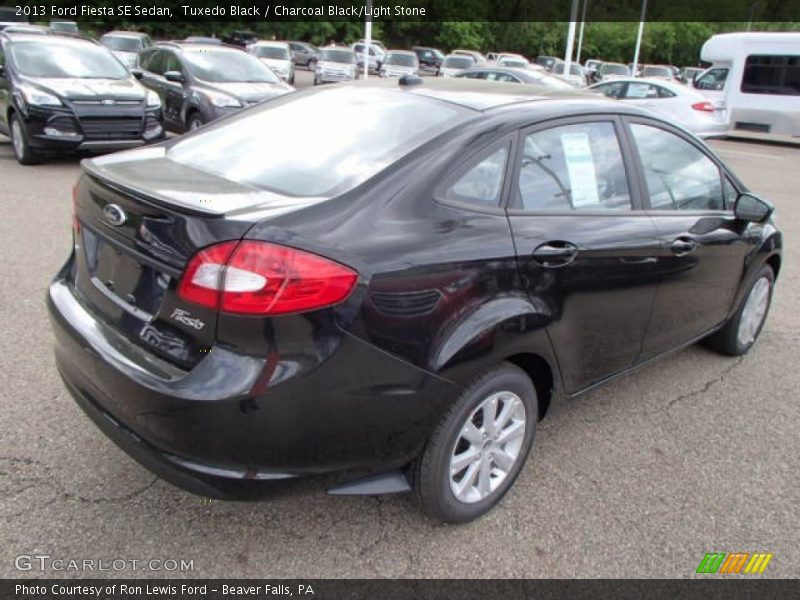Tuxedo Black / Charcoal Black/Light Stone 2013 Ford Fiesta SE Sedan