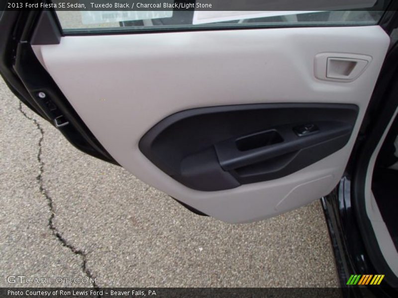 Tuxedo Black / Charcoal Black/Light Stone 2013 Ford Fiesta SE Sedan