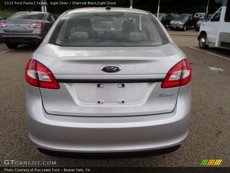 Ingot Silver / Charcoal Black/Light Stone 2013 Ford Fiesta S Sedan