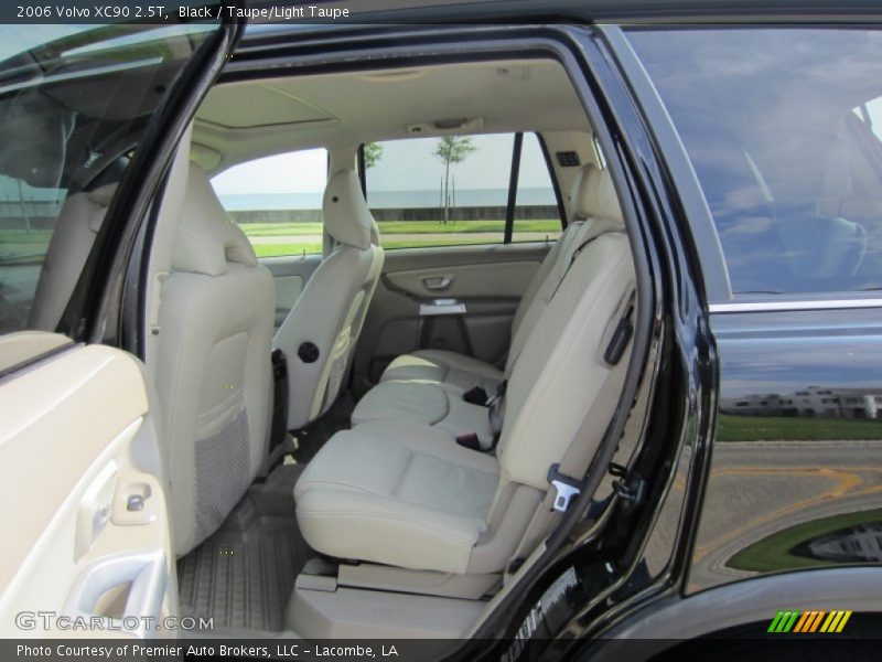 Rear Seat of 2006 XC90 2.5T