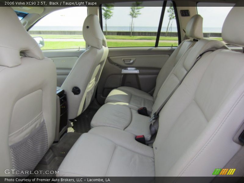 Rear Seat of 2006 XC90 2.5T