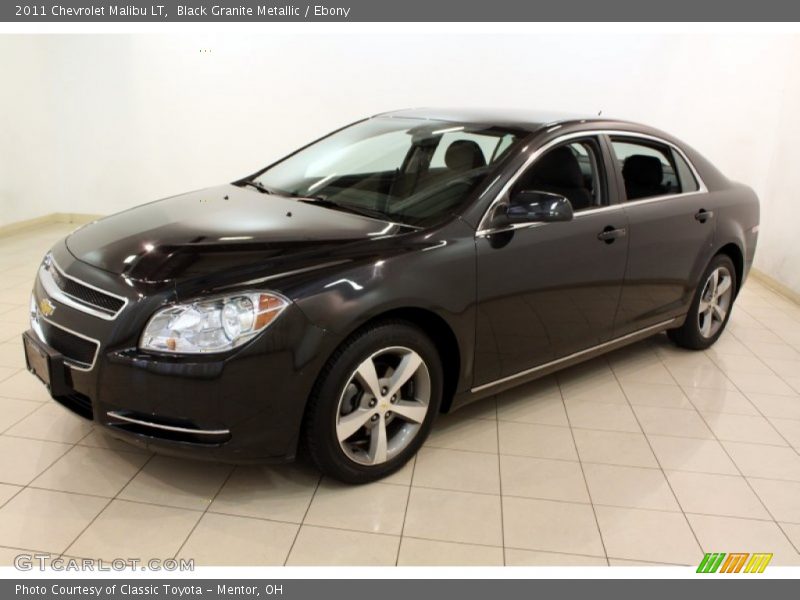 Front 3/4 View of 2011 Malibu LT