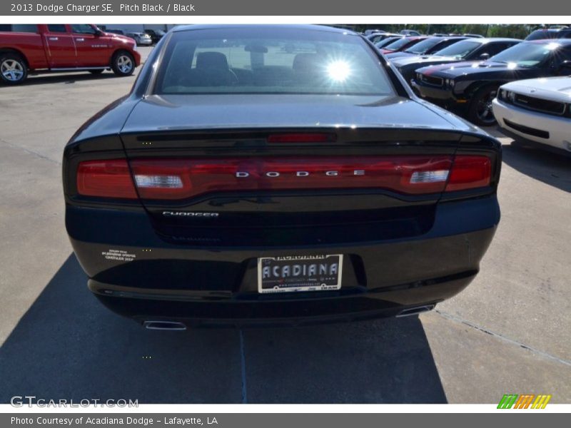 Pitch Black / Black 2013 Dodge Charger SE
