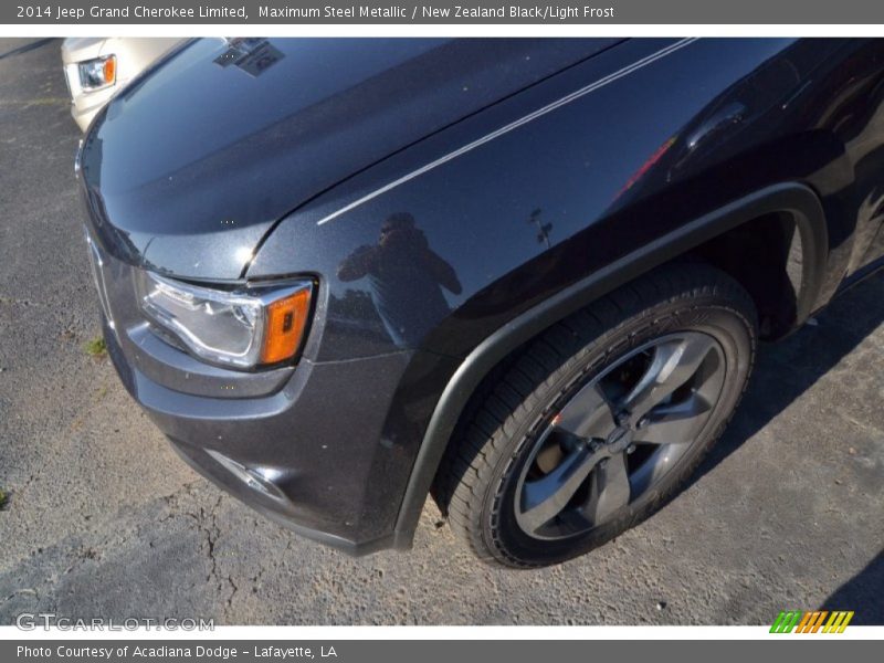 Maximum Steel Metallic / New Zealand Black/Light Frost 2014 Jeep Grand Cherokee Limited