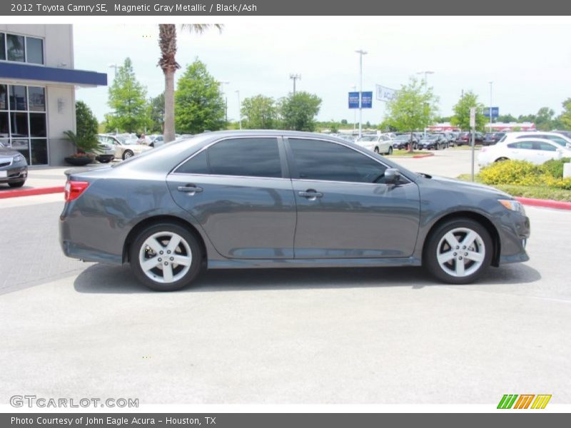 Magnetic Gray Metallic / Black/Ash 2012 Toyota Camry SE