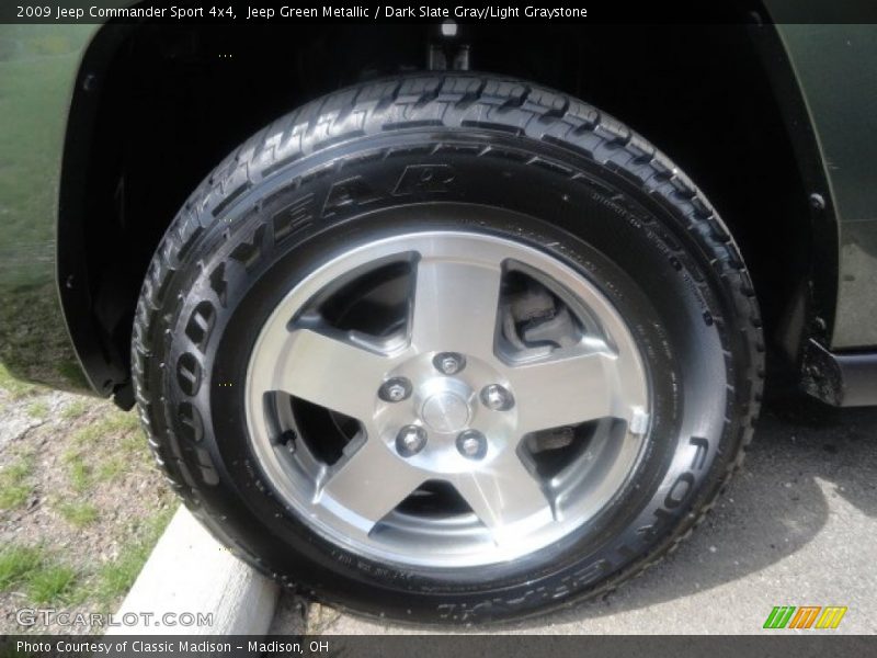 Jeep Green Metallic / Dark Slate Gray/Light Graystone 2009 Jeep Commander Sport 4x4