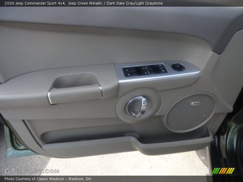 Jeep Green Metallic / Dark Slate Gray/Light Graystone 2009 Jeep Commander Sport 4x4