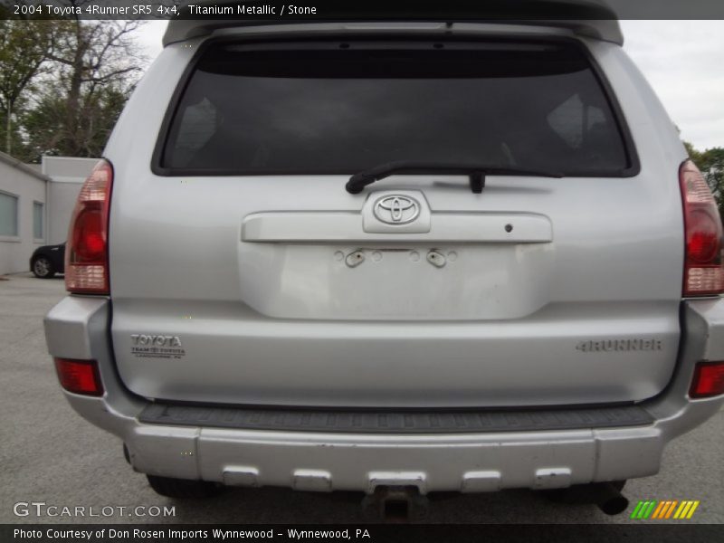 Titanium Metallic / Stone 2004 Toyota 4Runner SR5 4x4