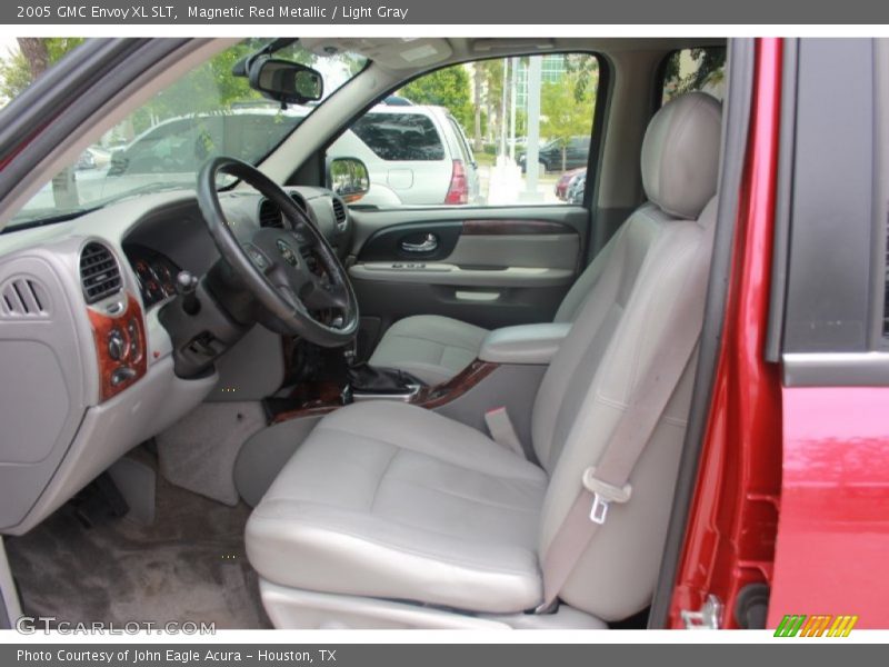  2005 Envoy XL SLT Light Gray Interior