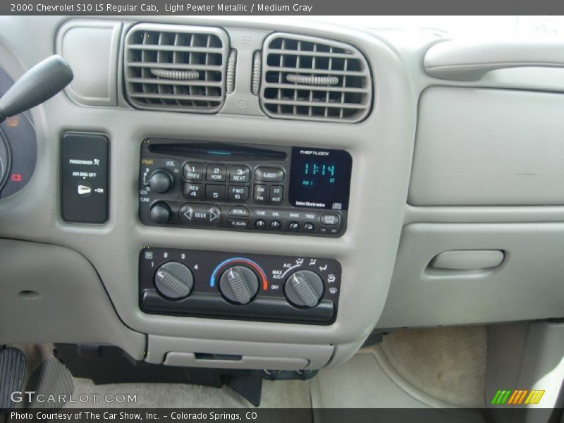 Controls of 2000 S10 LS Regular Cab