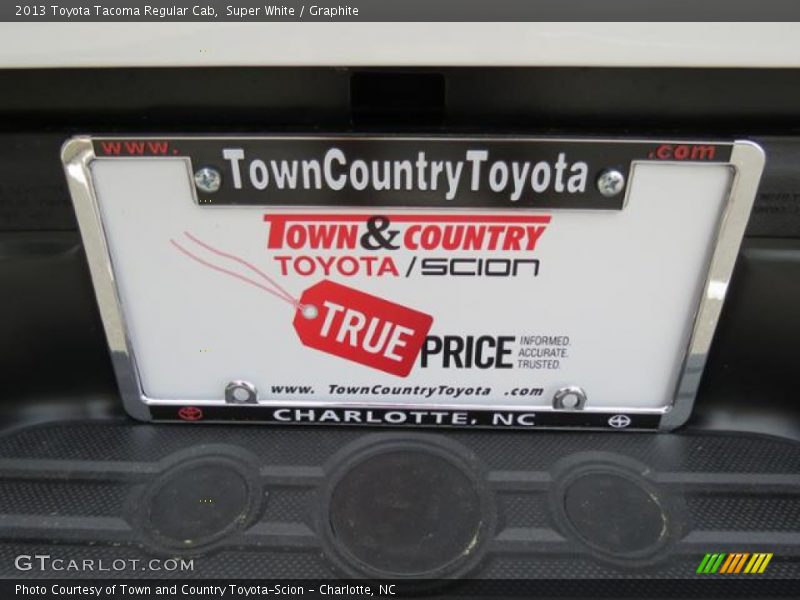 Super White / Graphite 2013 Toyota Tacoma Regular Cab