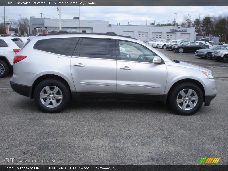 Silver Ice Metallic / Ebony 2009 Chevrolet Traverse LT