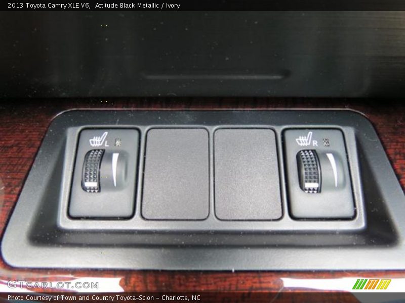 Controls of 2013 Camry XLE V6