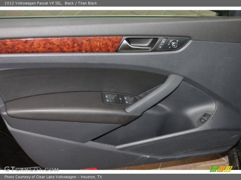 Black / Titan Black 2013 Volkswagen Passat V6 SEL
