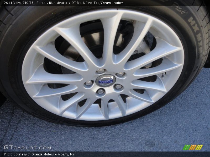 Barents Blue Metallic / Off Black Flex-Tec/Cream Leather 2011 Volvo S40 T5