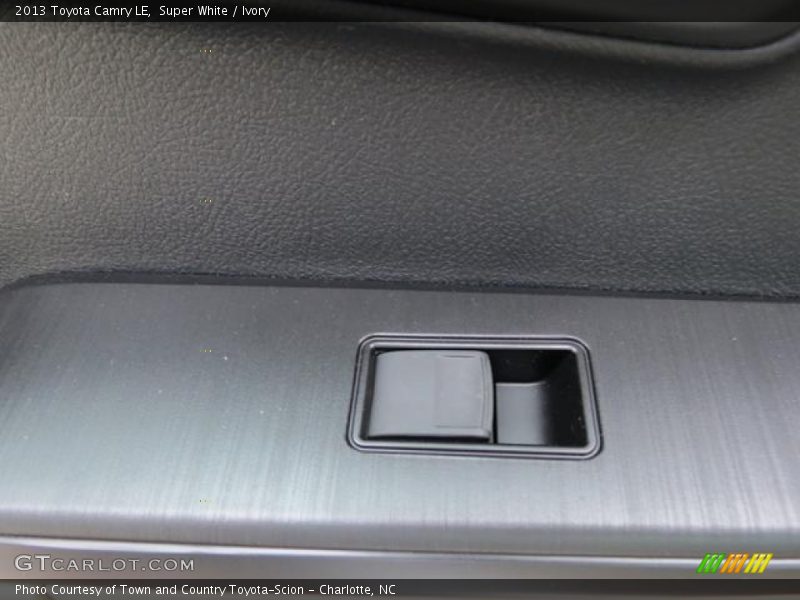Super White / Ivory 2013 Toyota Camry LE