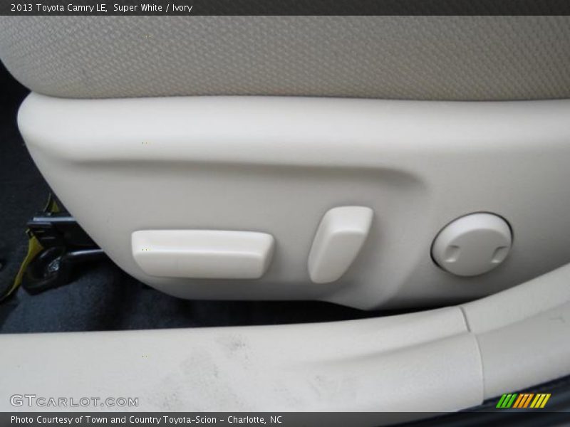 Super White / Ivory 2013 Toyota Camry LE