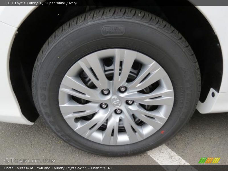 Super White / Ivory 2013 Toyota Camry LE