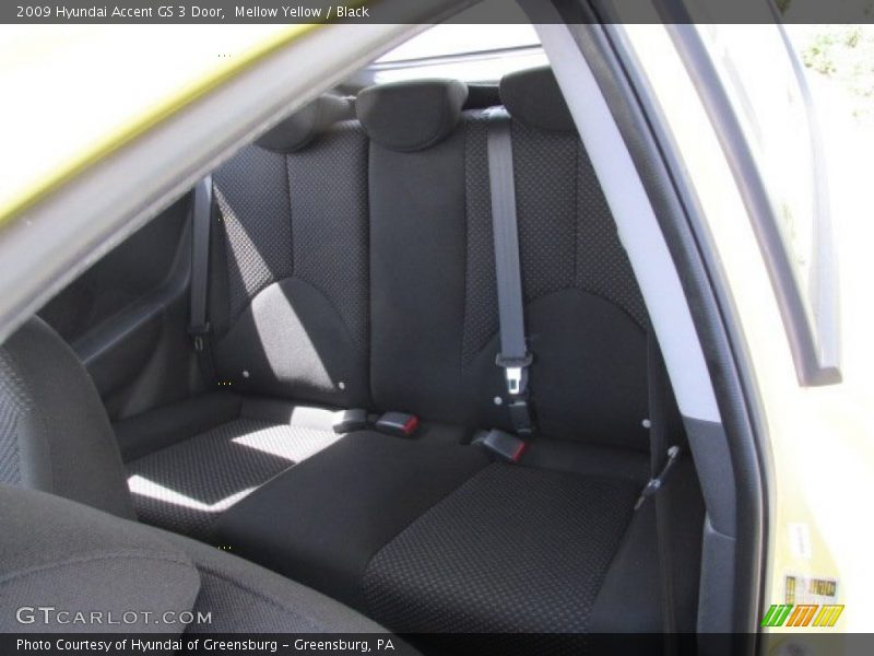 Mellow Yellow / Black 2009 Hyundai Accent GS 3 Door