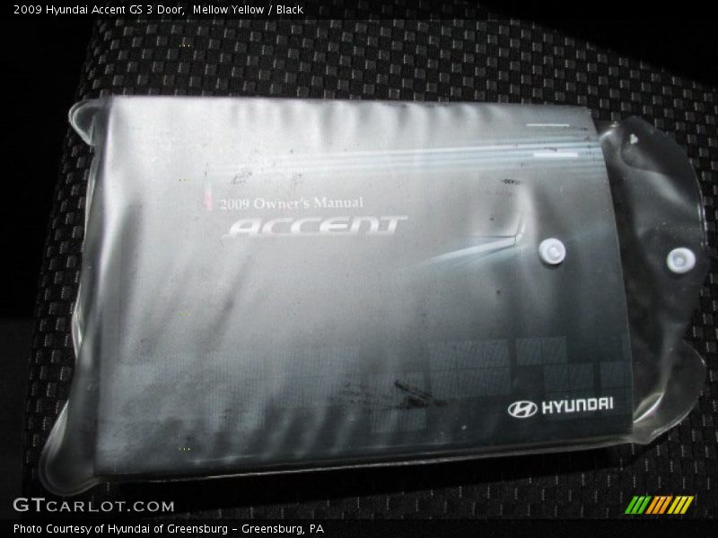 Mellow Yellow / Black 2009 Hyundai Accent GS 3 Door