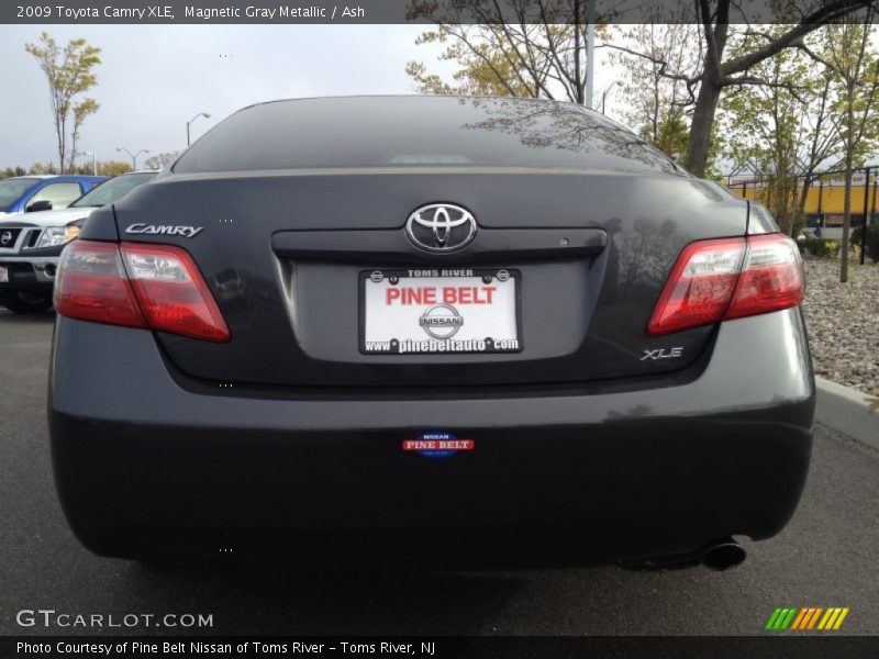 Magnetic Gray Metallic / Ash 2009 Toyota Camry XLE
