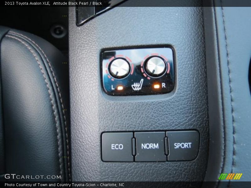 Attitude Black Pearl / Black 2013 Toyota Avalon XLE