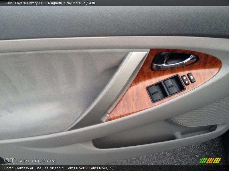 Magnetic Gray Metallic / Ash 2009 Toyota Camry XLE