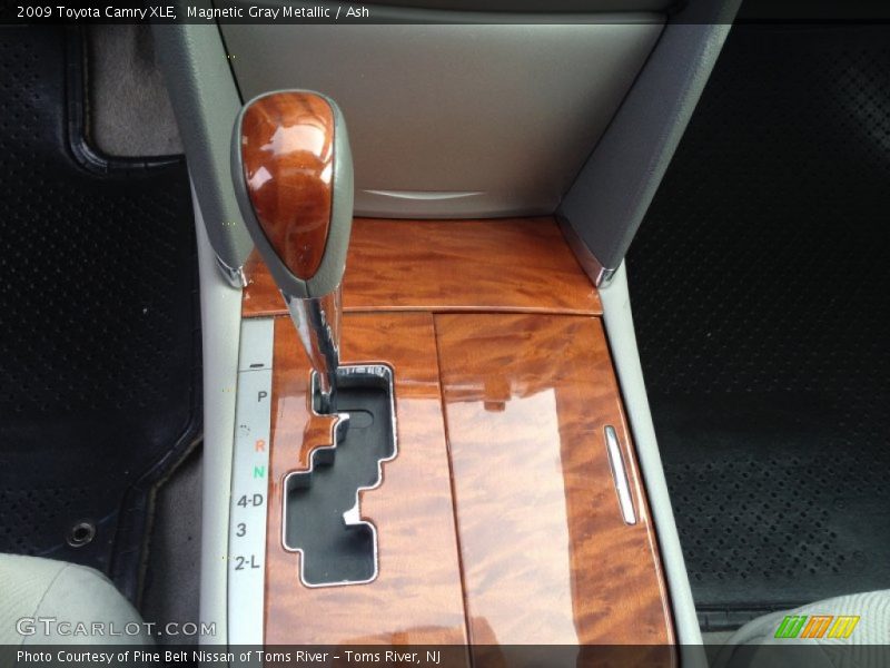 Magnetic Gray Metallic / Ash 2009 Toyota Camry XLE