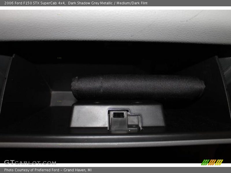 Dark Shadow Grey Metallic / Medium/Dark Flint 2006 Ford F150 STX SuperCab 4x4