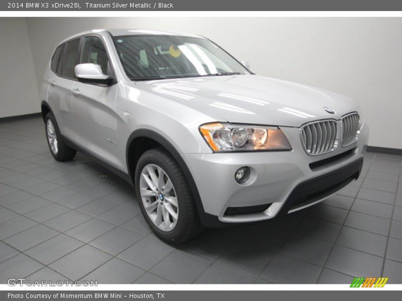 Front 3/4 View of 2014 X3 xDrive28i