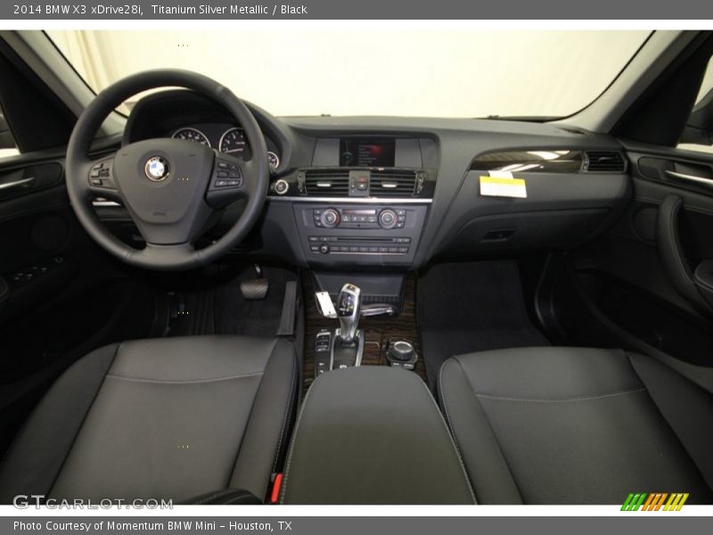 Dashboard of 2014 X3 xDrive28i