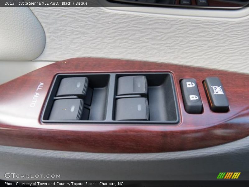 Black / Bisque 2013 Toyota Sienna XLE AWD