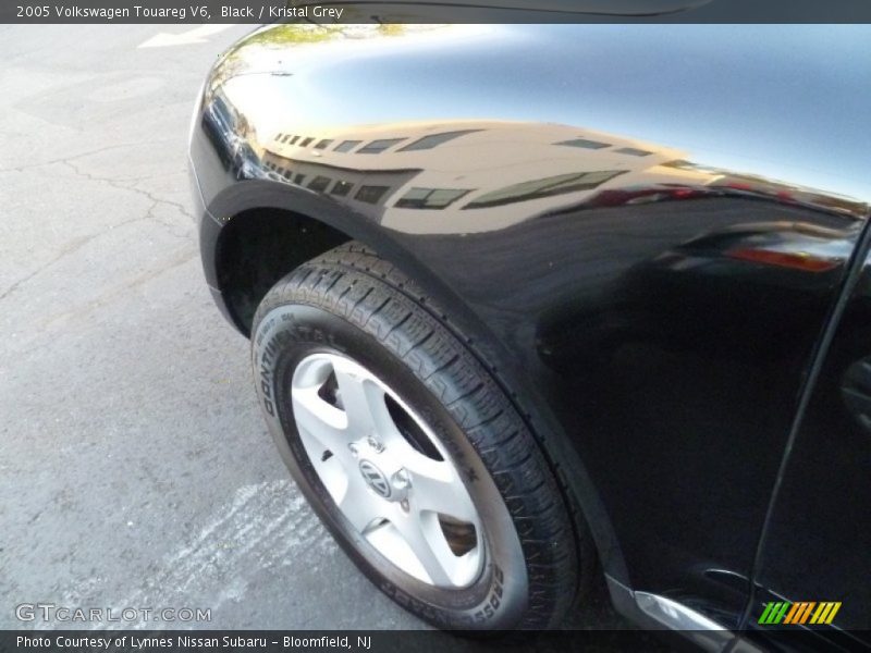 Black / Kristal Grey 2005 Volkswagen Touareg V6
