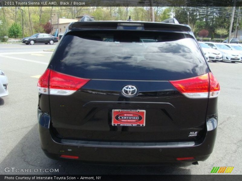 Black / Bisque 2011 Toyota Sienna XLE AWD