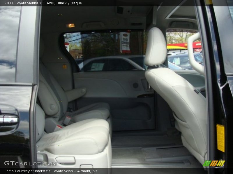 Black / Bisque 2011 Toyota Sienna XLE AWD