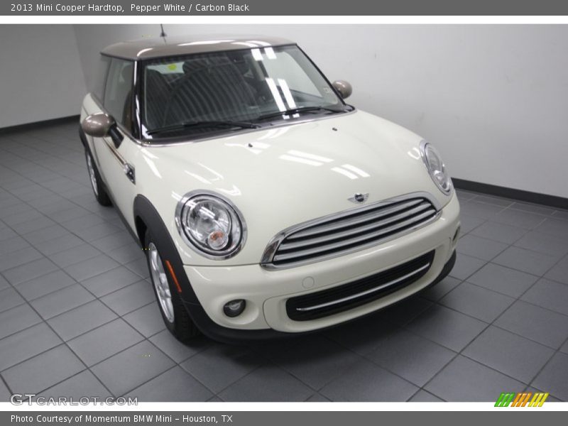 Pepper White / Carbon Black 2013 Mini Cooper Hardtop