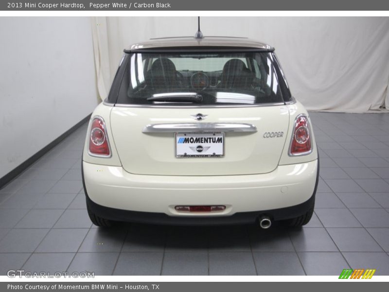 Pepper White / Carbon Black 2013 Mini Cooper Hardtop