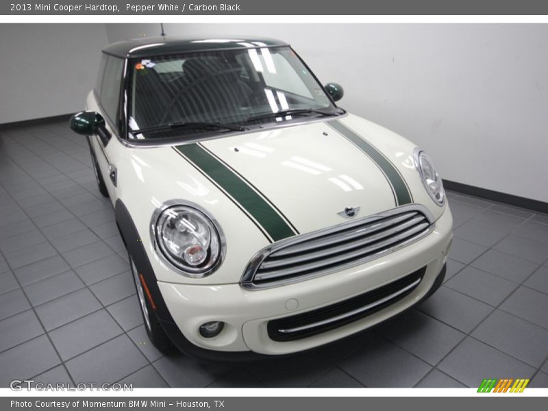 Pepper White / Carbon Black 2013 Mini Cooper Hardtop