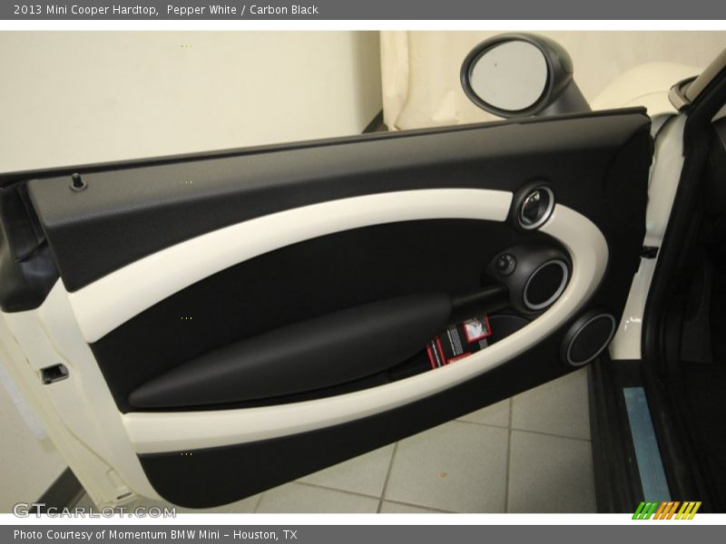 Pepper White / Carbon Black 2013 Mini Cooper Hardtop