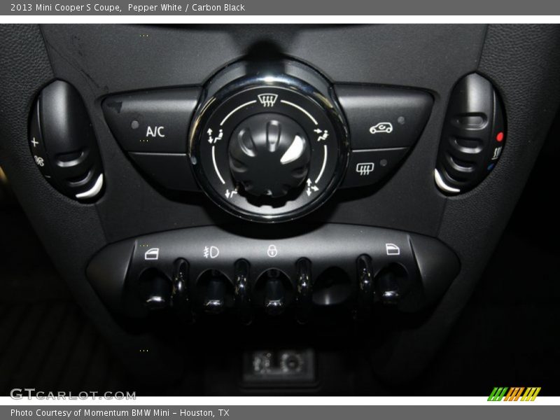 Pepper White / Carbon Black 2013 Mini Cooper S Coupe