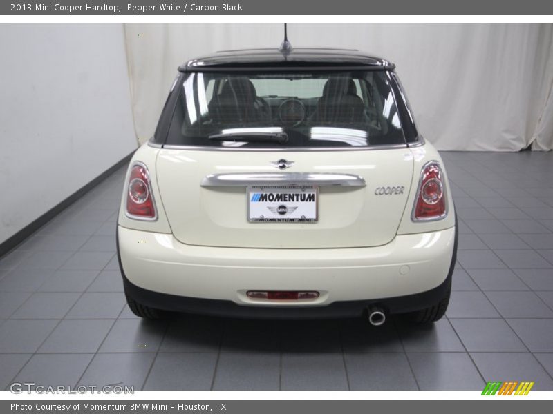 Pepper White / Carbon Black 2013 Mini Cooper Hardtop