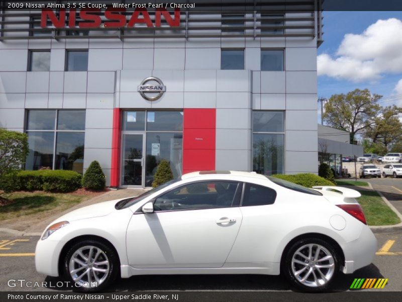 Winter Frost Pearl / Charcoal 2009 Nissan Altima 3.5 SE Coupe