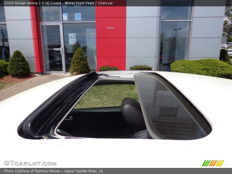 Winter Frost Pearl / Charcoal 2009 Nissan Altima 3.5 SE Coupe
