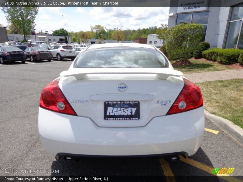 Winter Frost Pearl / Charcoal 2009 Nissan Altima 3.5 SE Coupe