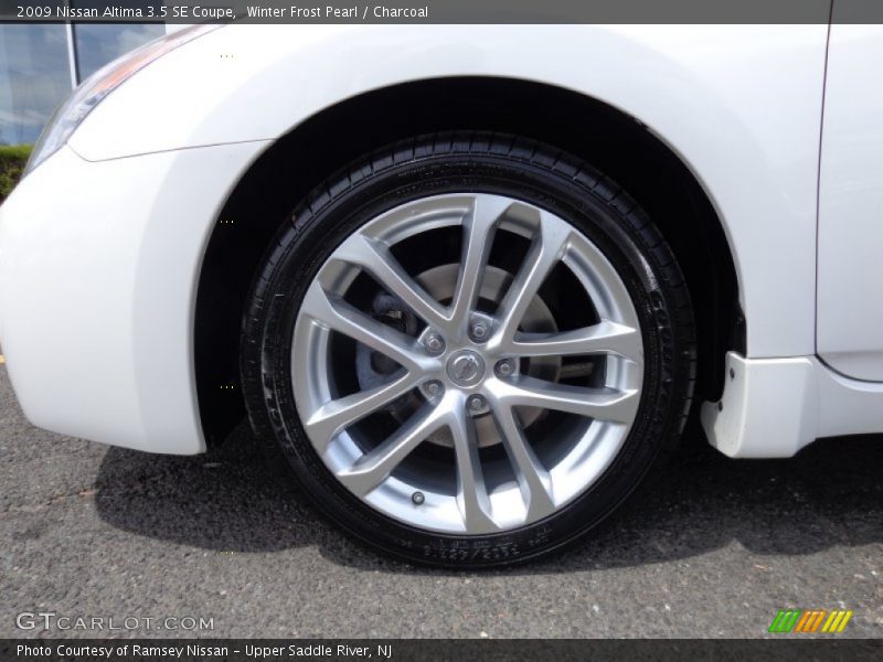 Winter Frost Pearl / Charcoal 2009 Nissan Altima 3.5 SE Coupe